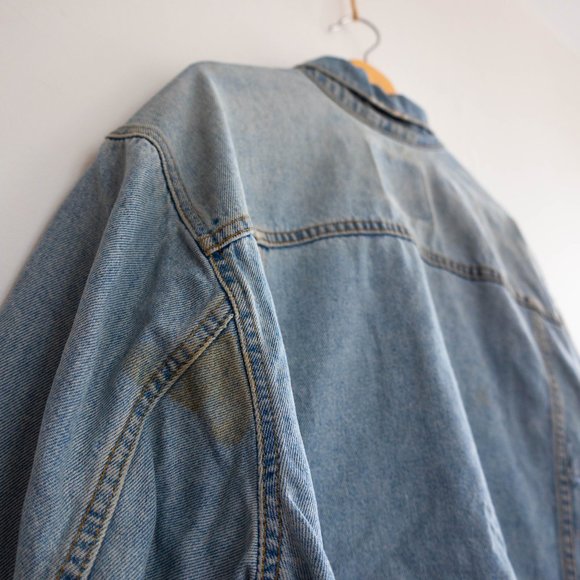 Vintage Levi's Men's Jean Jacket - Picture 5 of 6